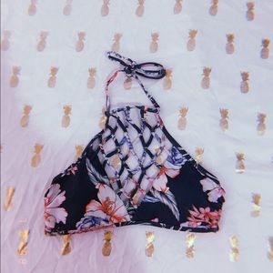 ™️Zumiez bikini top🌺